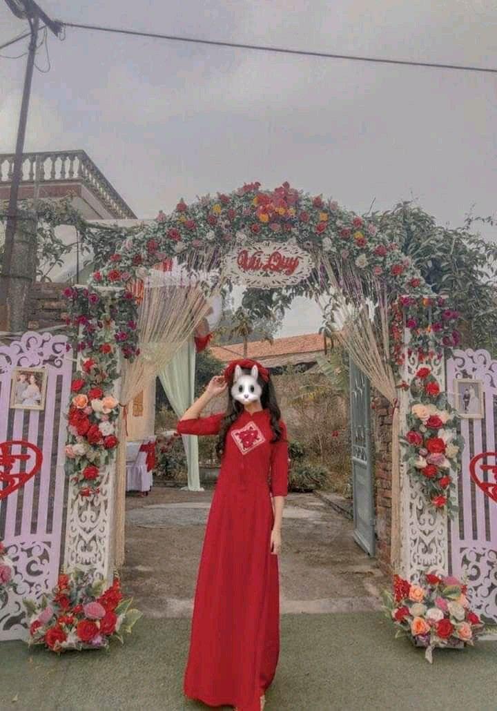 Gái xinh mặc đồ hồng truyền thống