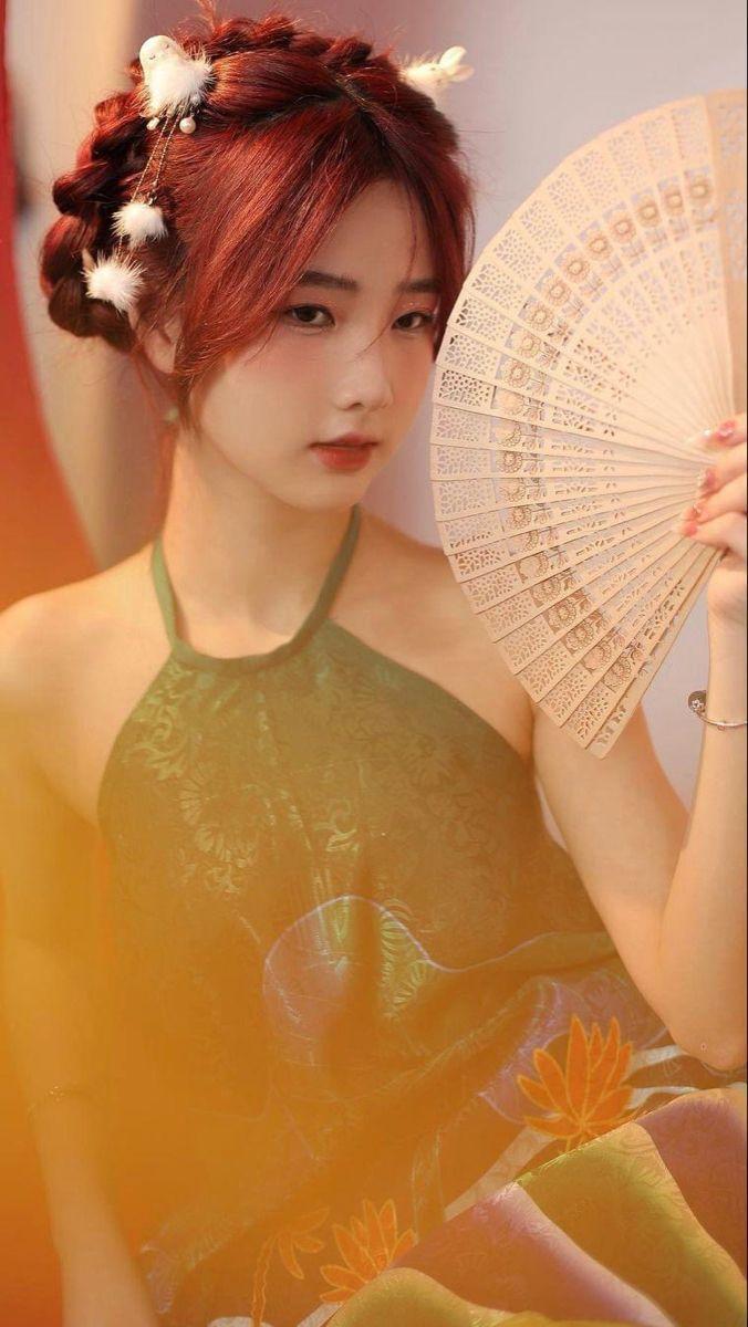 Gái xinh cute tóc ngắn sexy trong bộ bikini đẹp