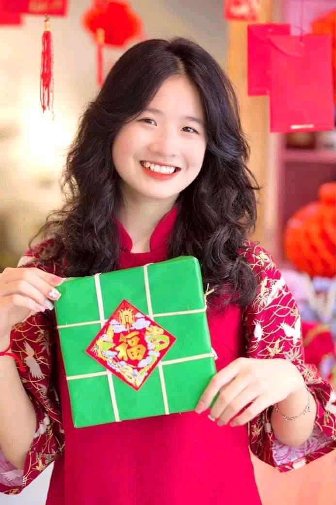 Ảnh nữ xinh cute với nụ cười hạnh phúc