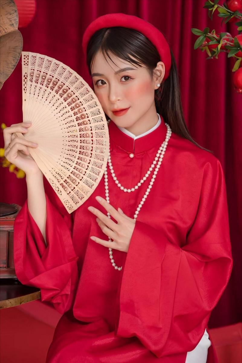 Hình xinh gái với mu gái đẹp và vú to