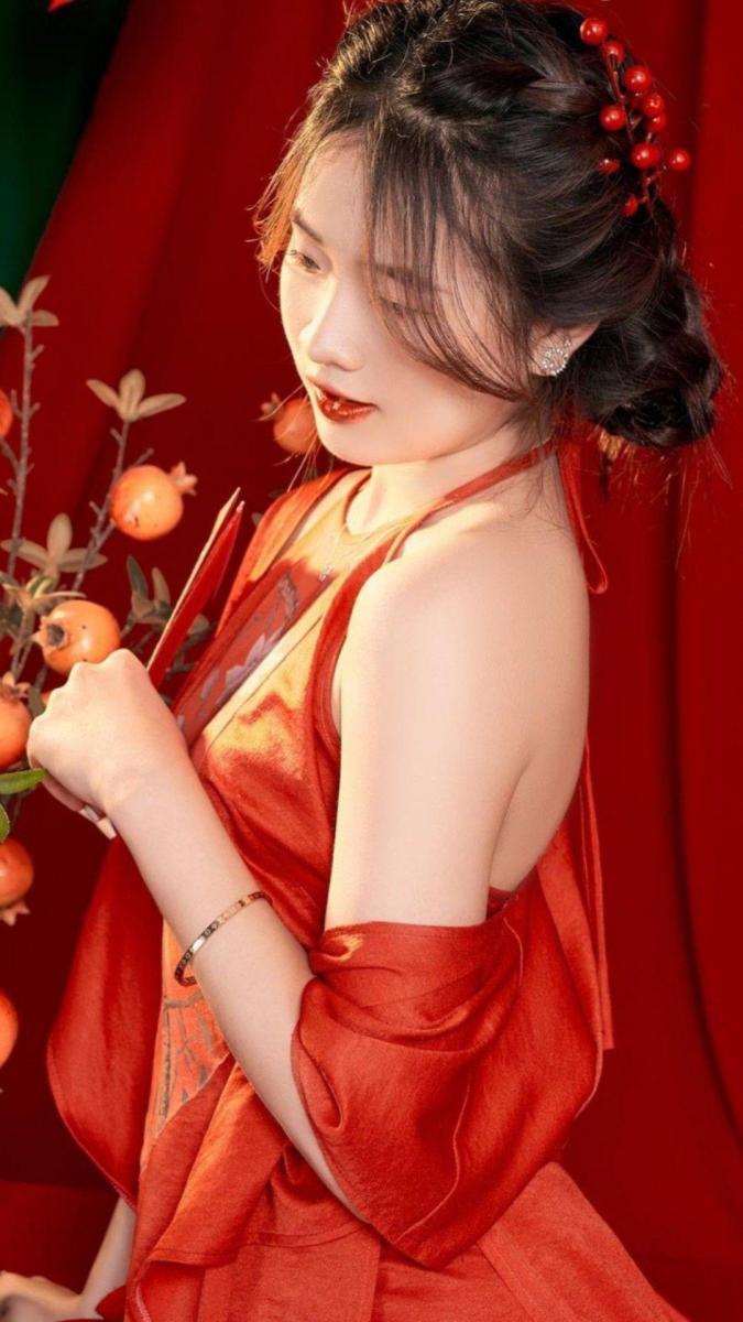 Ảnh gái xinh xăm mình đẹp nhất 2023