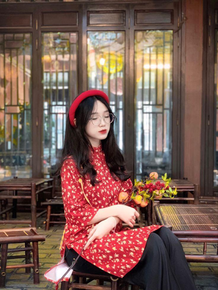Gái xinh to tròn trong váy trắng đẹp