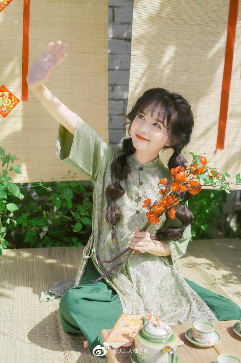 Ảnh gái xinh đeo kính ngầu trong mùa xuân