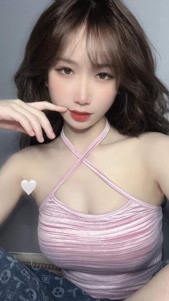 Ảnh gái xinh ngực đẹp - Nguyên Thị Ngân