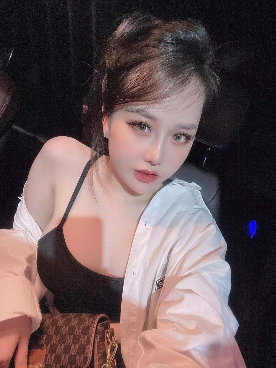 Xinh Gái Đẹp Với Đùi Gái
