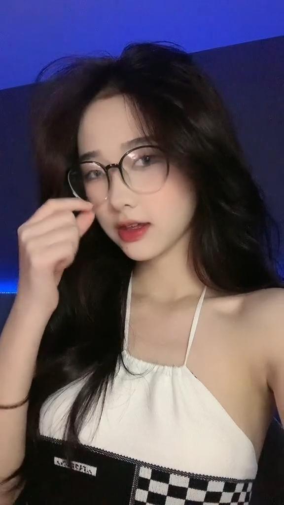 Gái Xinh Khoe Thân