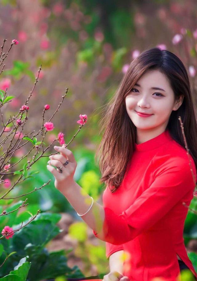 Gái xinh che mặt - Nụ cười hạnh phúc