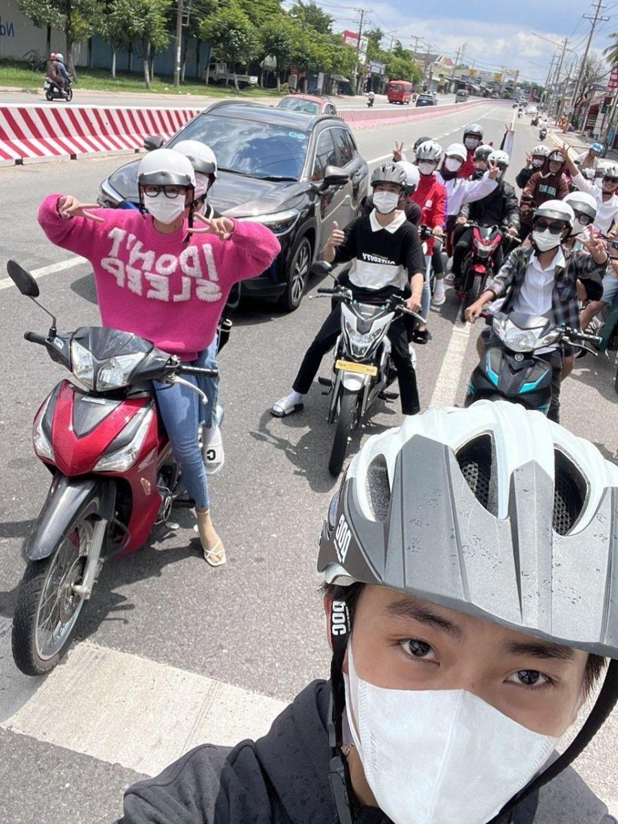 Ảnh vẽ gái xinh trong mu bao hiểm đẹp
