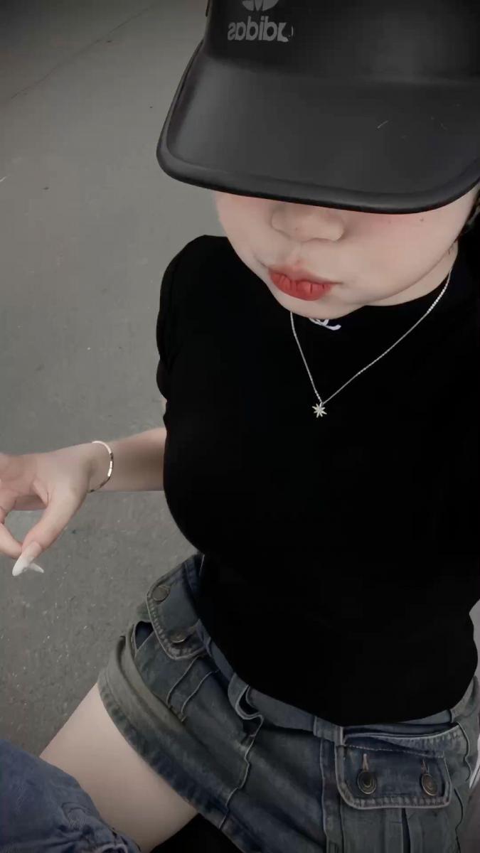 Ảnh gái xinh mũ to đẹp nhất
