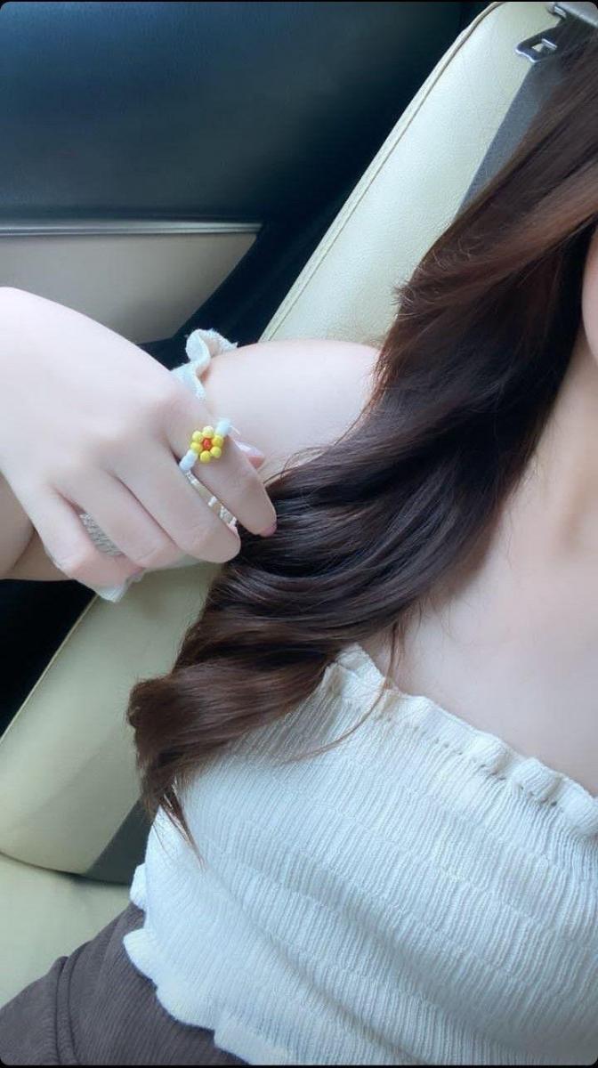 Gái xinh mặc bikini mỏng khoe sắc đẹp