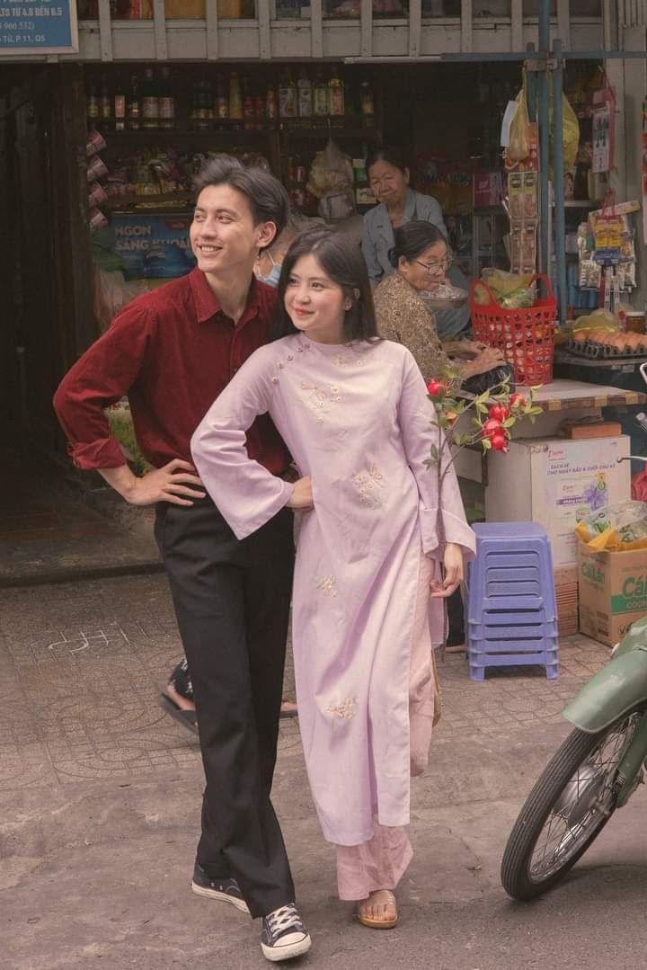 Ảnh nữ xinh cute và gái sey ngồi bên đèn