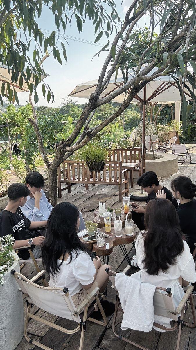 Gái Xinh Quyến Rũ Đầm Sen Và Kính Ngầu