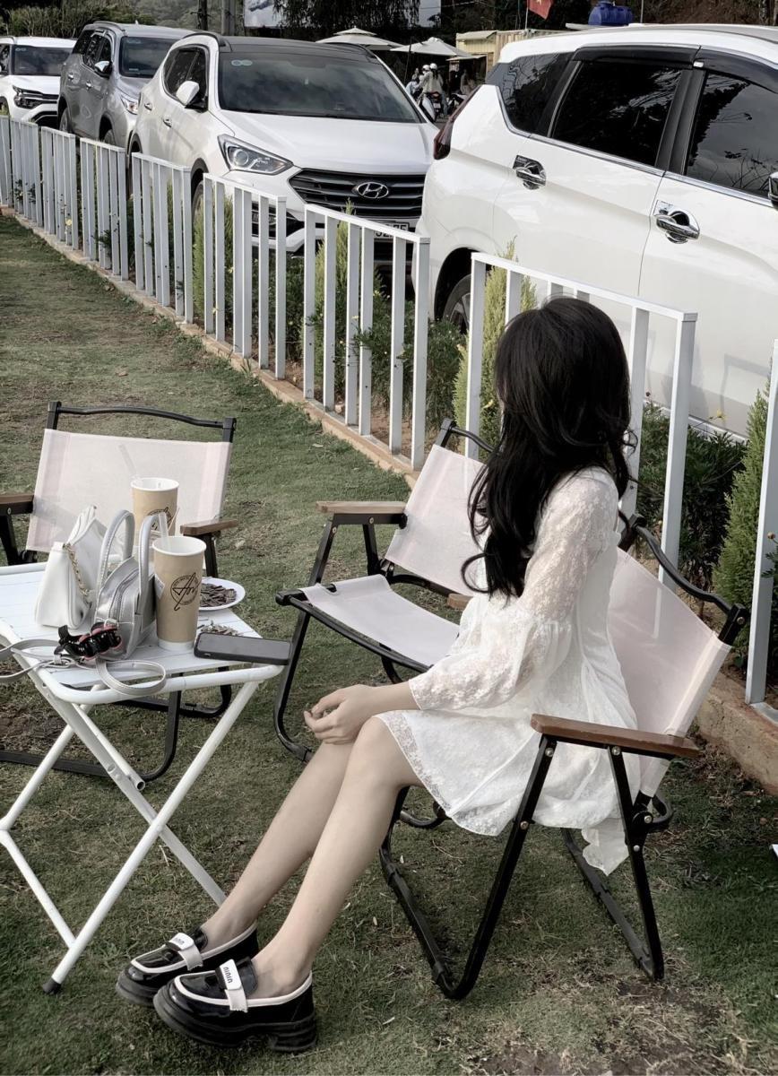 Ảnh gái xinh cởi nội y đẹp ngoài trời