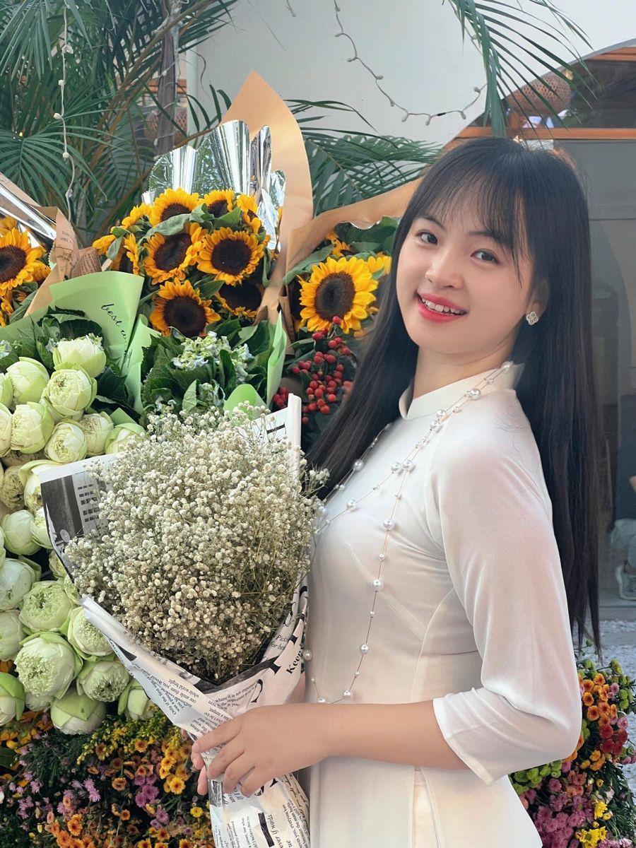 Nụ Cười Hạnh Phúc