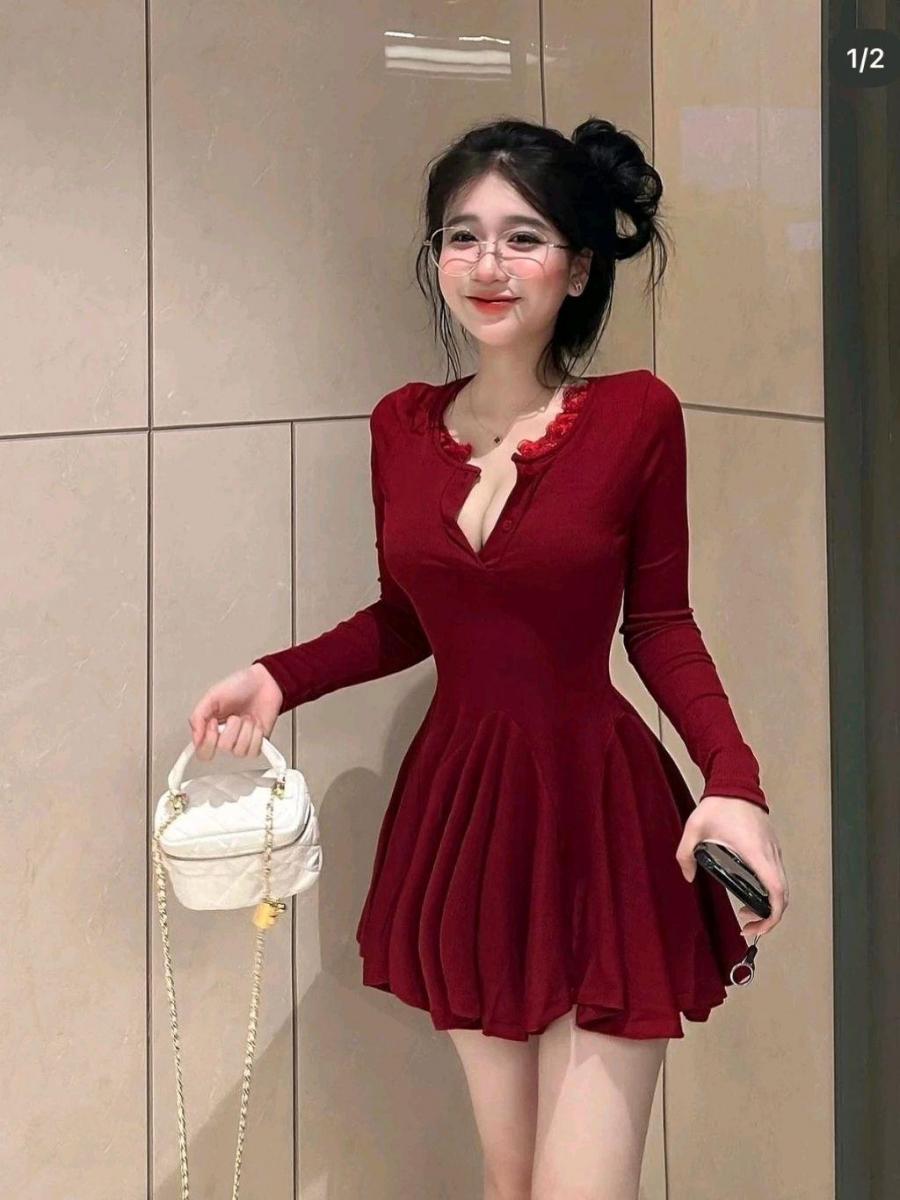 Gái xinh cosplay liên quân khoe quần lót và mặc quần ngắn