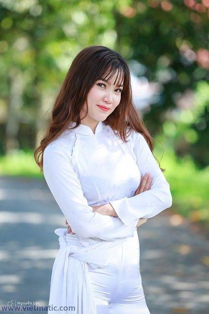 Ảnh gái xinh 18 tóc ngắn trong bộ đồ đẹp