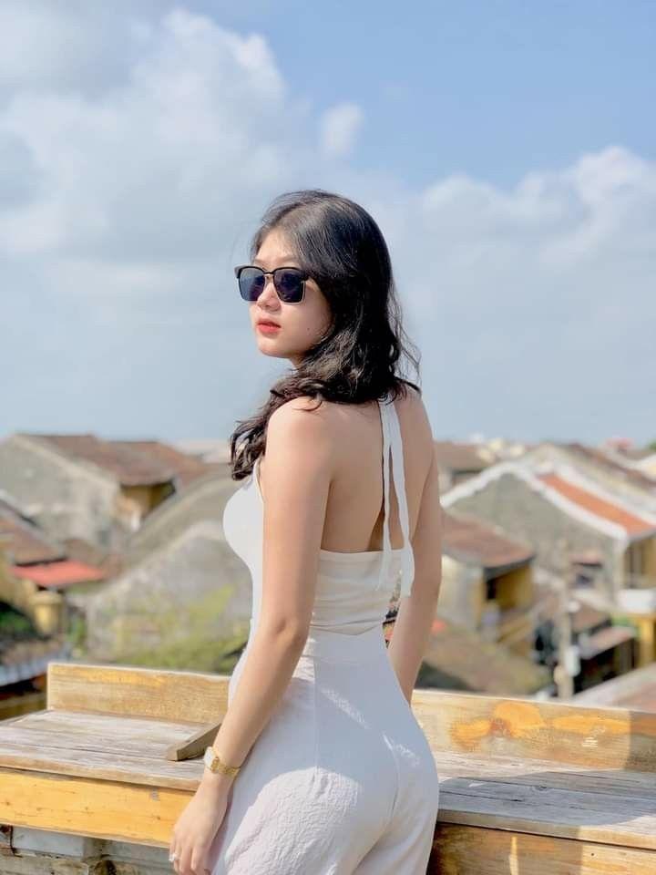 Gái xinh áo dài trắng và quần ngắn đẹp