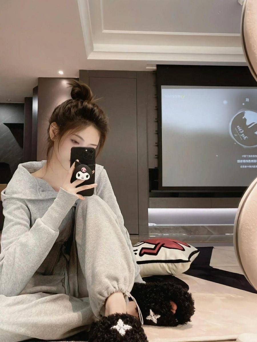 Ảnh gái xinh mặc quần lọt khe đẹp