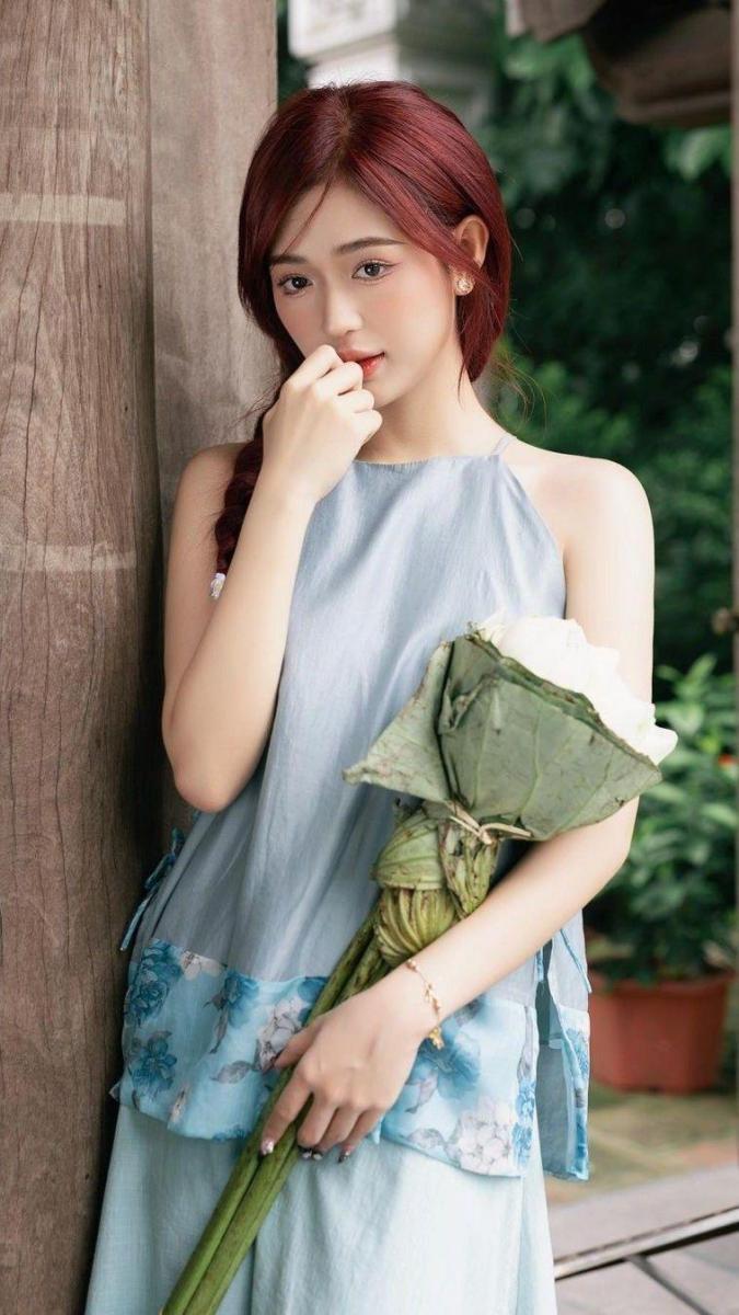 Gái xinh 360 - Ngực to sắc đẹp đẹt may thời trang xinh