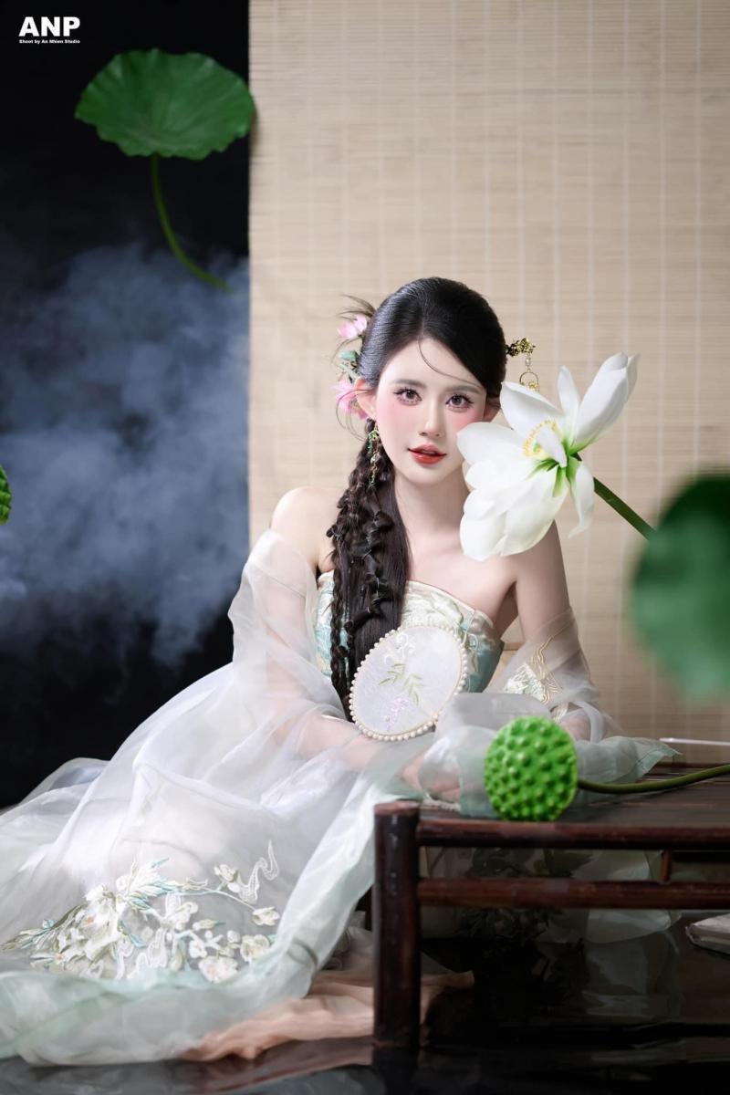 Gái xinh 365 - Ngực to, sắc đẹp kiểu tóc đậm