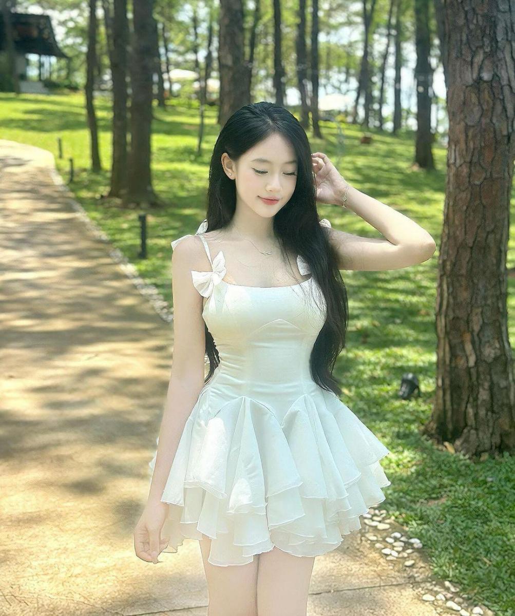 Ảnh gái xinh tóc ngắn đẹp kiểu tóc trắng