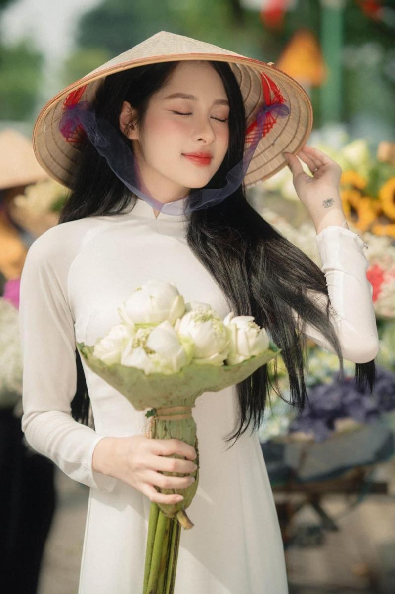 Ảnh gái xinh lộ mu đẹp trong thời trang sexy