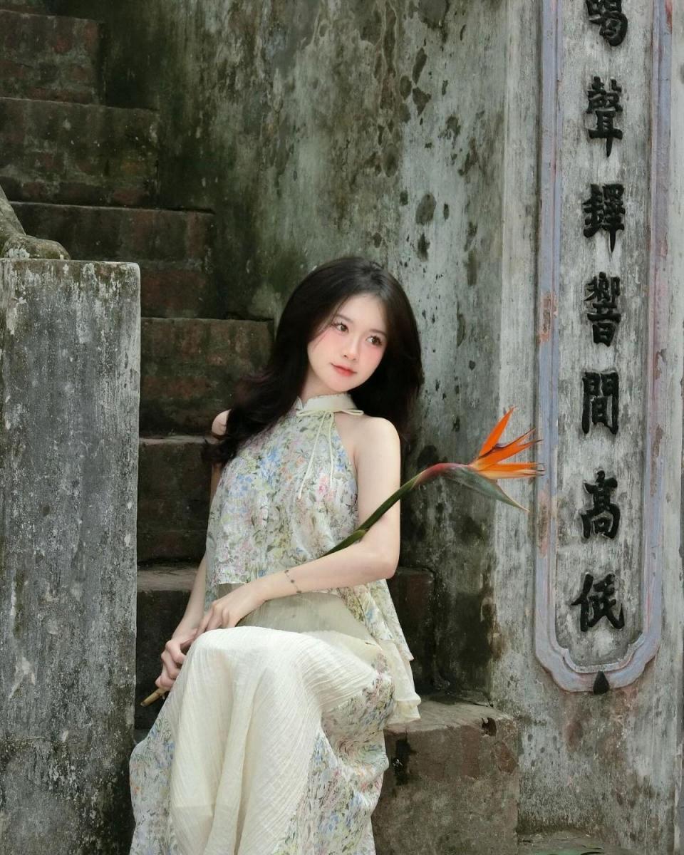 Gái đẹp sexy trong thời trang đẹo may - Gái cute xinh