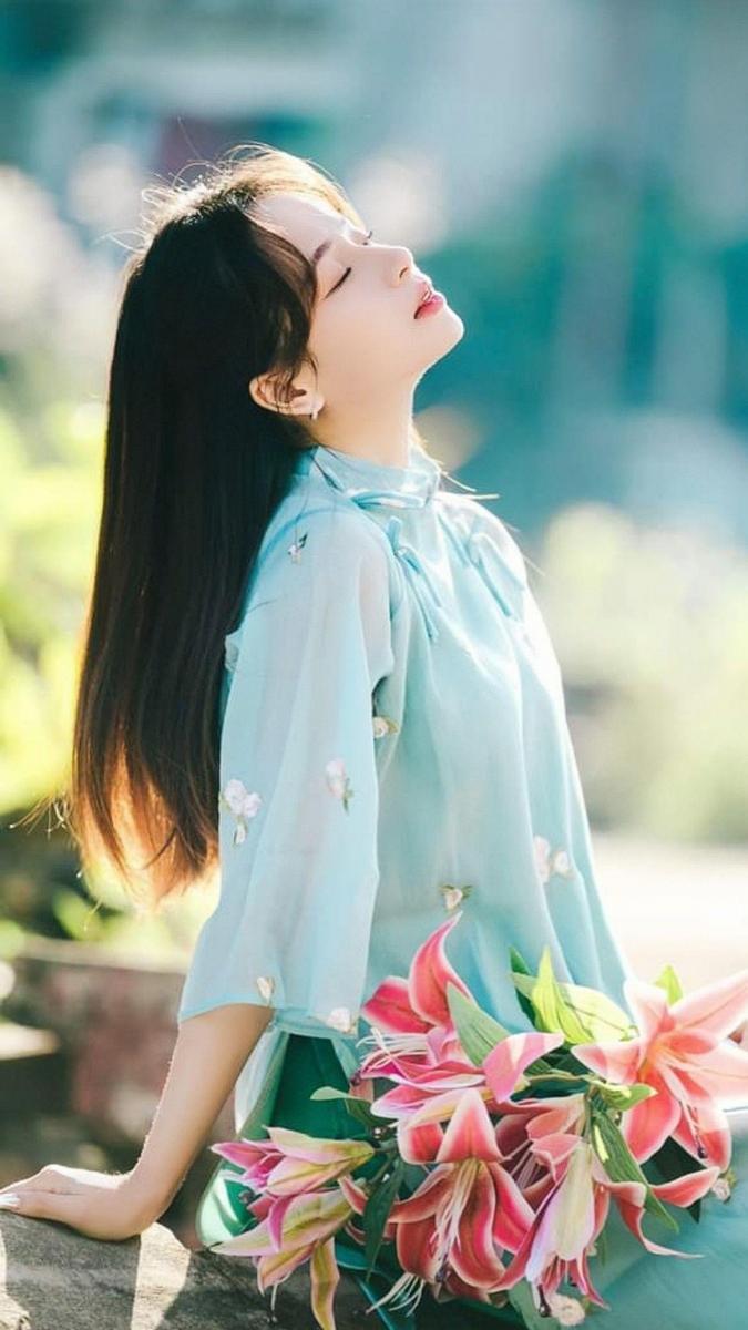 Gái xinh 365 với ngực to, lon xinh và thời trang hồng xinh