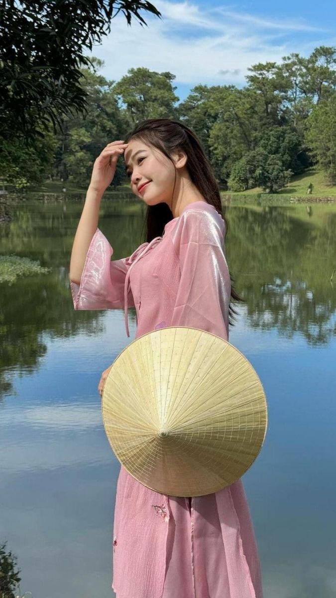 Sắc Đẹp Thời Trang Hồng