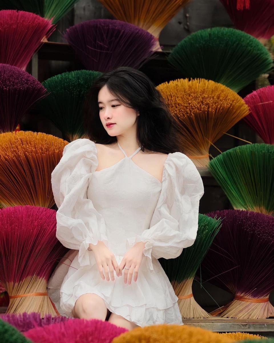 Ảnh gái đẹp ngực bự và tóc ngắn xinh cute
