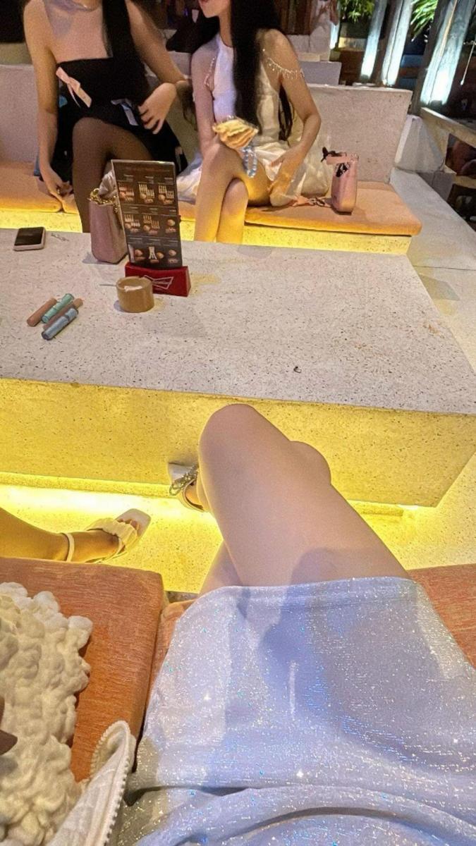 Gái Xinh Chân Dài Trong Bộ Bikini