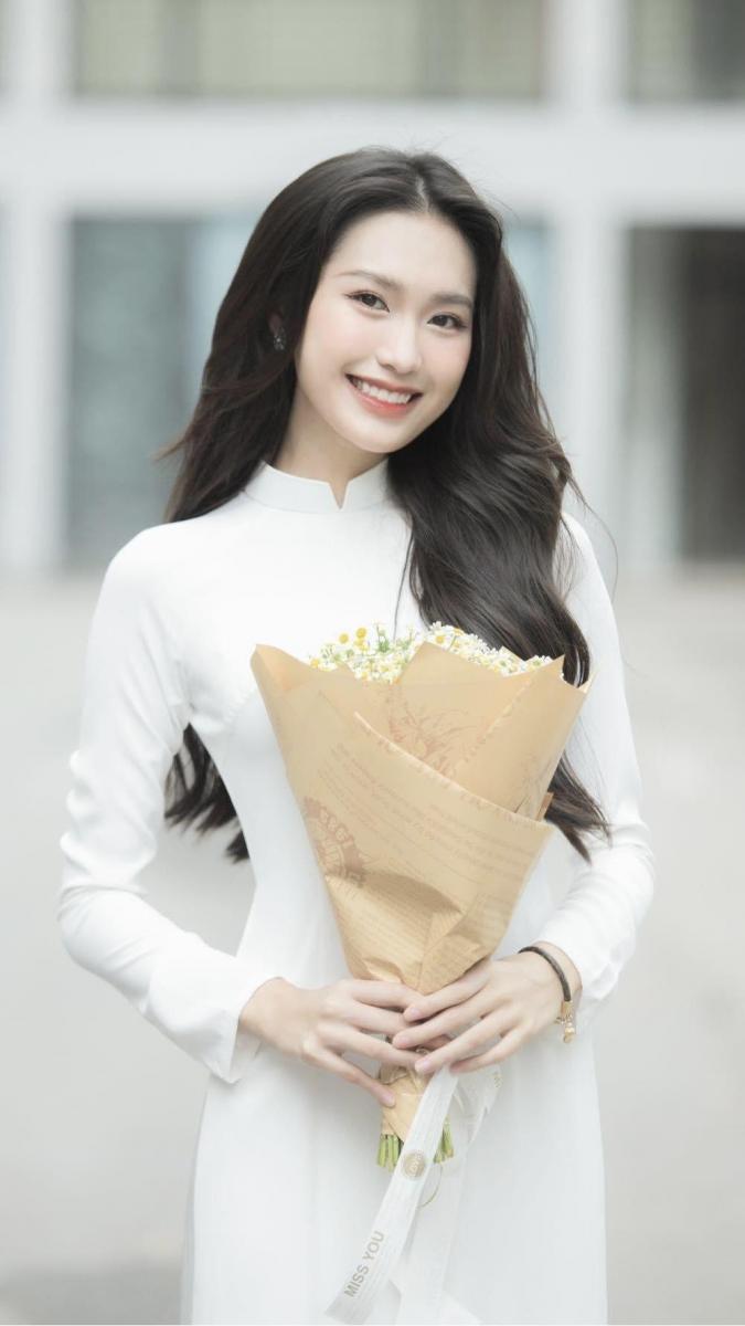 Gái đẹp sexy trong áo dài trắng xinh đẹp