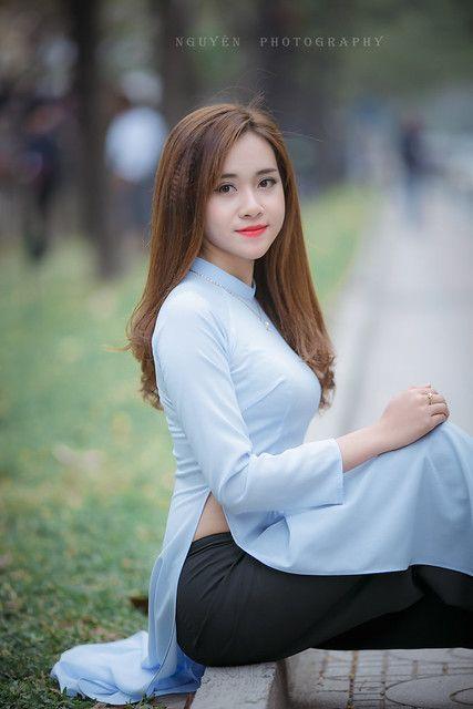 Ảnh gái xinh ngực to tay áo sắc đẹp