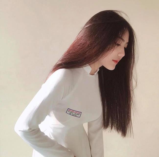 Ảnh gái hot xinh đẹp trong áo vải cổ nữ sinh