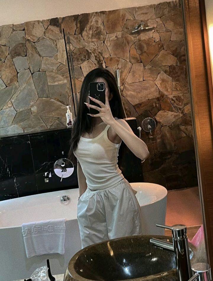 Ảnh gái xinh ngầu - Anh gai 2k đẹp nhất