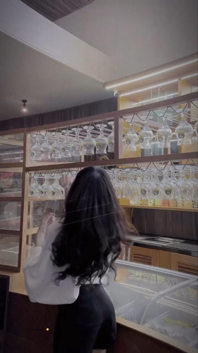 Gái Xinh Xăm Mình Trong Nội Y