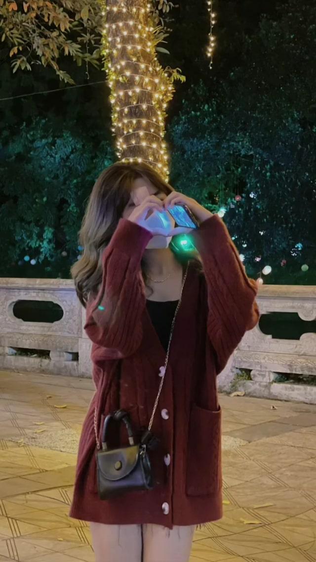 Ảnh gái xinh nằm sexy và trẻ trung