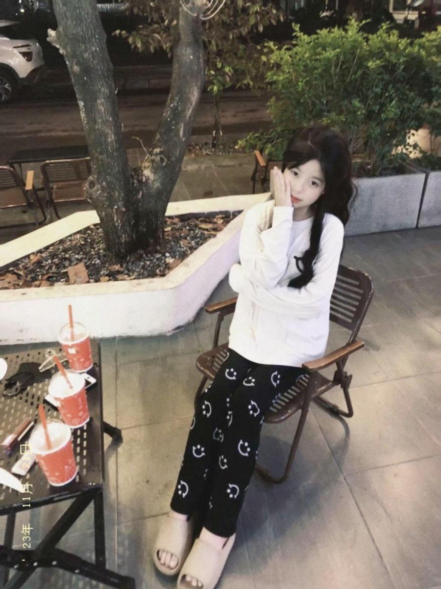 Gái Xinh Mặc Quần Đùi, Gái Xinh 12 Tuổi