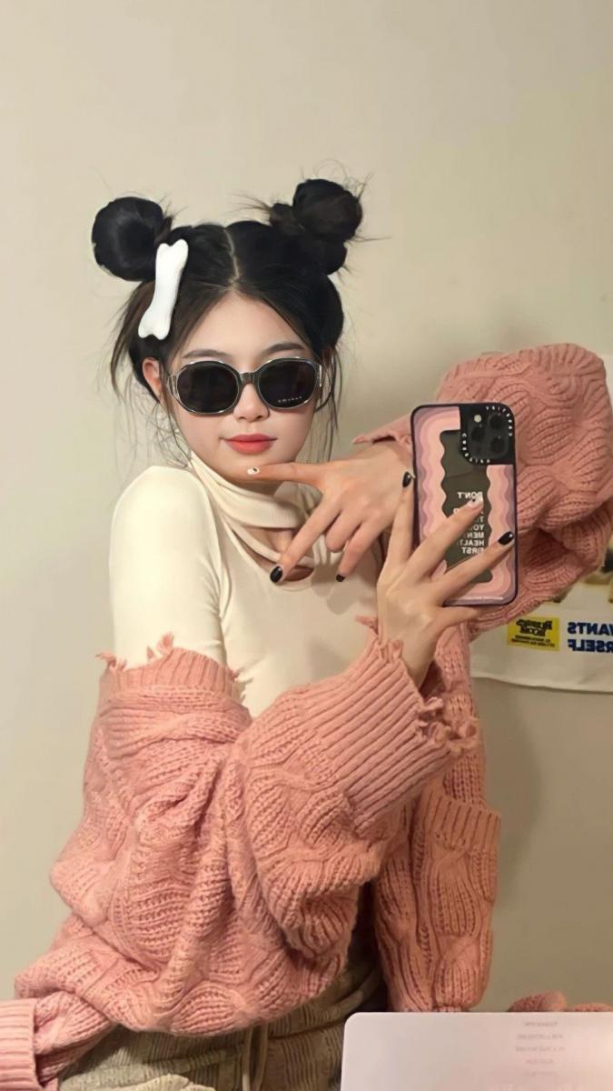 Ảnh gái xinh đeo mắt kính cute và ngầu