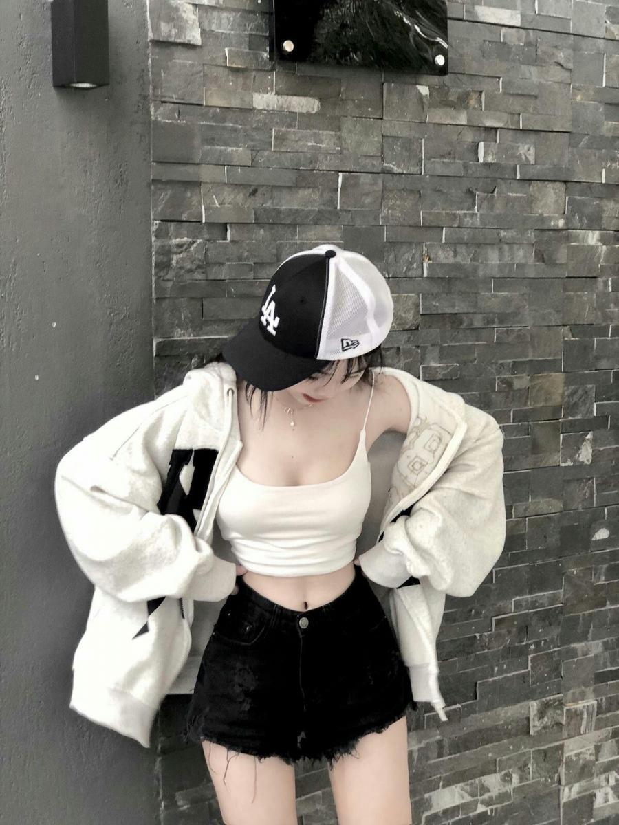 Gái xinh HD trong thời trang mu dôi đầu