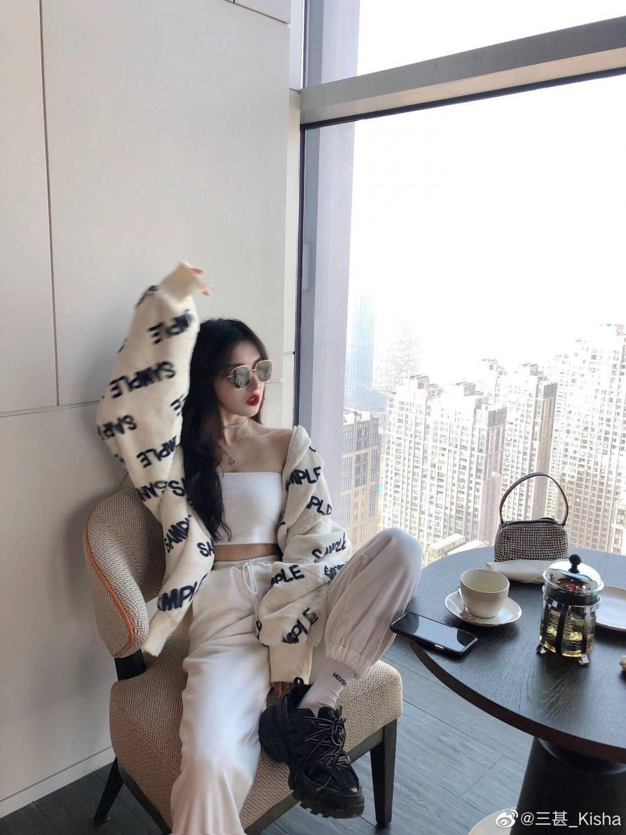 Gái Xinh 13 Tuổi