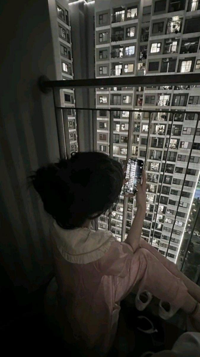 Ảnh Gái Xinh Trong Căn Hộ Cao Tầng
