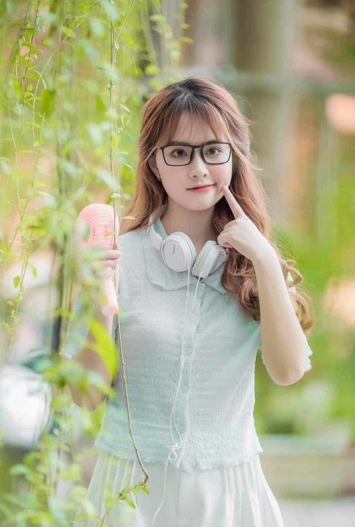 Gái xinh che mặt tóc ngắn đẹp tuyệt vời