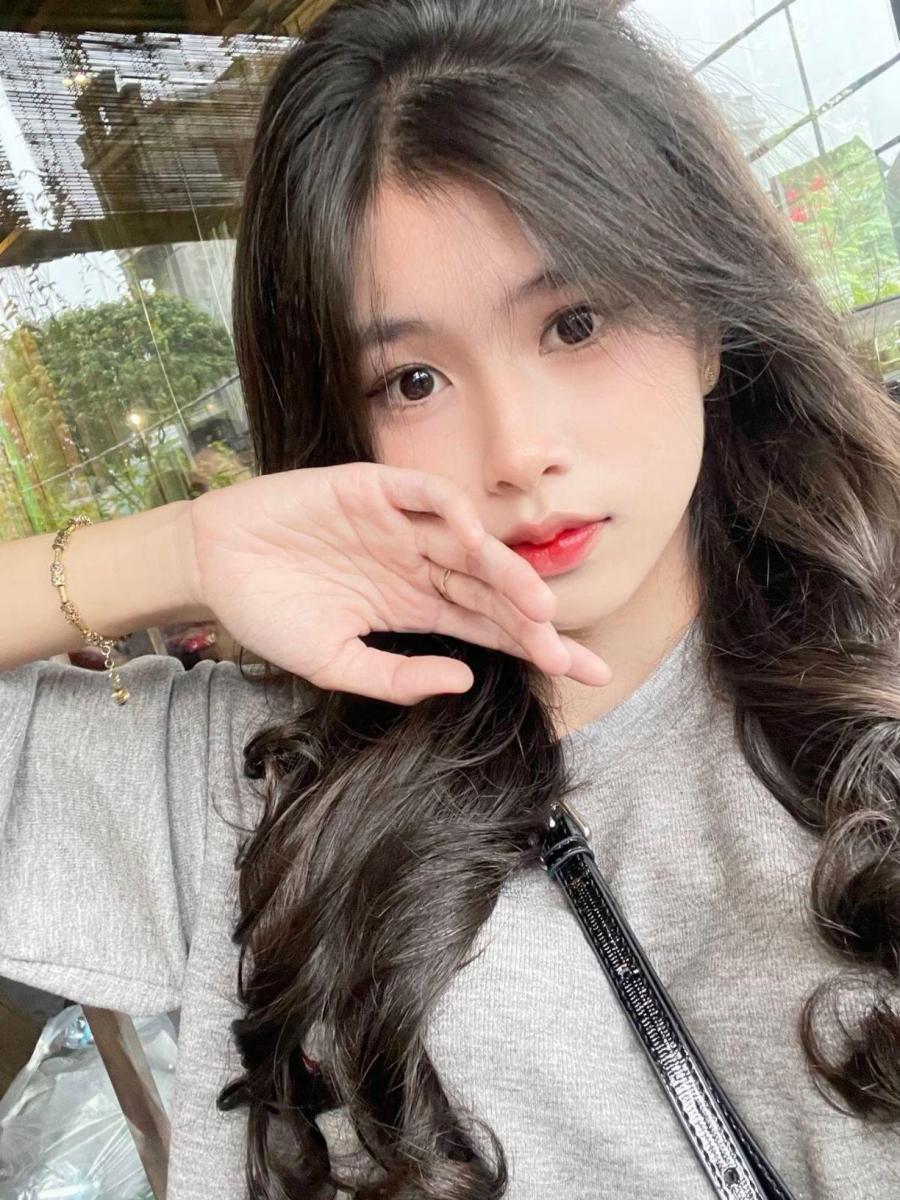 Ảnh gái xinh sexy với tóc cam nổi bật