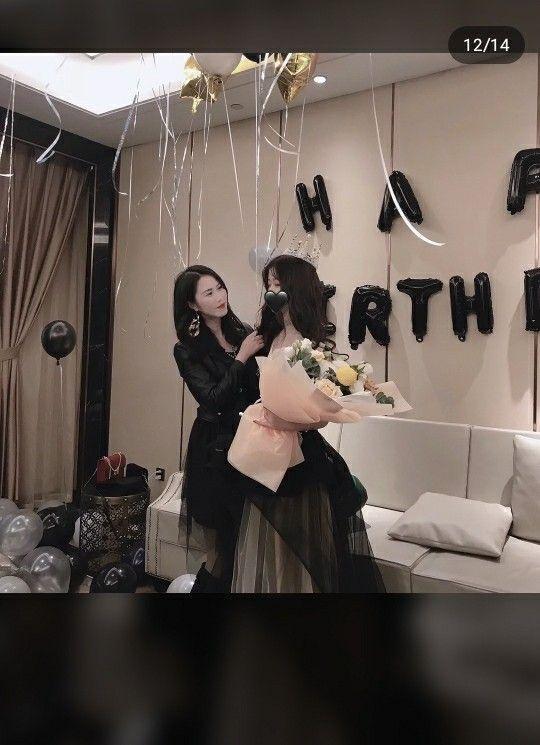 Ảnh gái xinh tết với tóc đen, thiết kế thời trang nổi bật