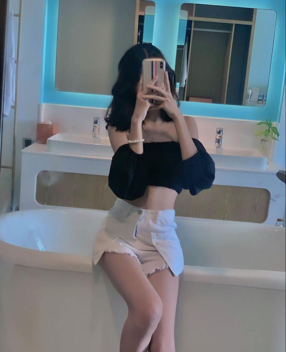 Ảnh Gái Xinh Tóc Ngắn Đùi Đẹp Cute