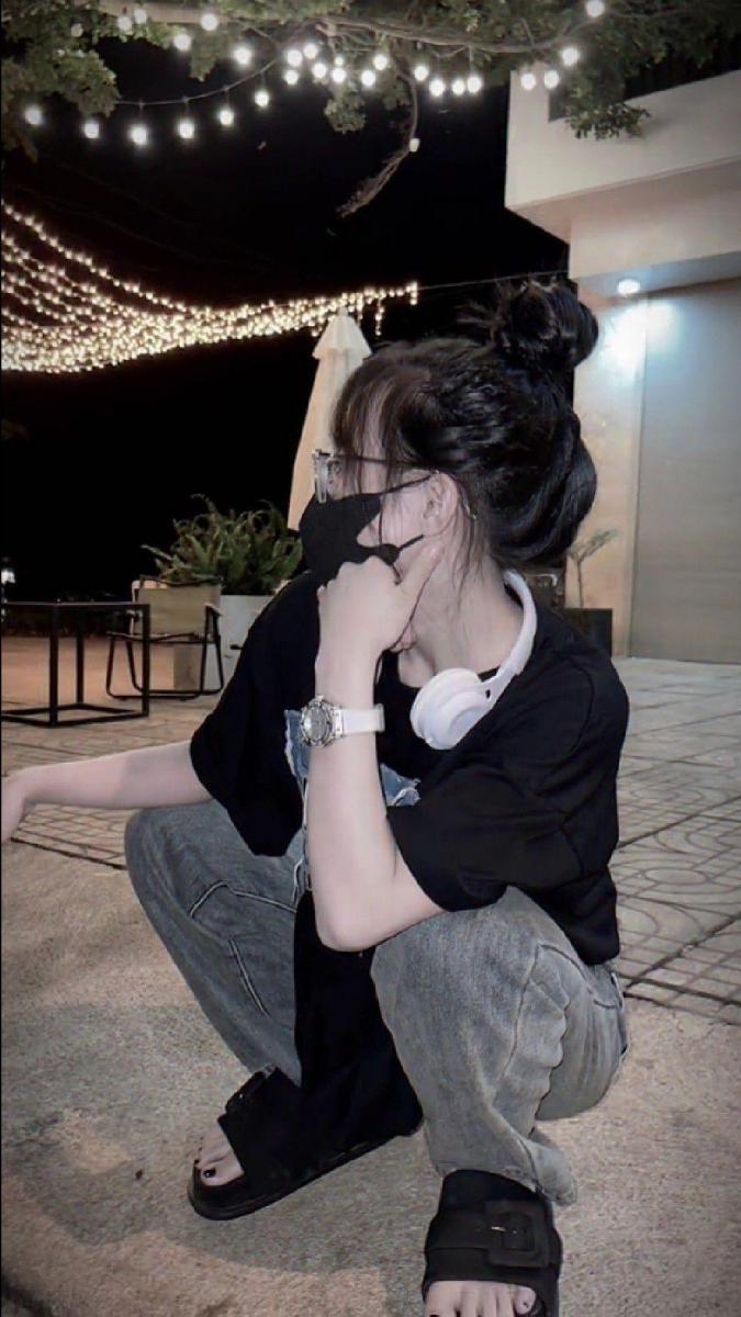 Gái Xinh Tóc Ngắn Cute Trong Bộ Cosplay