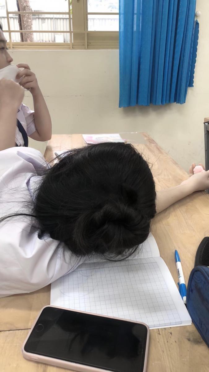 Ảnh học sinh gái đẹp với tóc en xinh xắn
