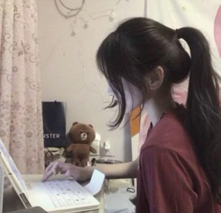 Gái xinh tắm tiên với tóc ngắn đẹp
