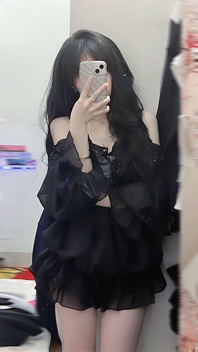 Gái xinh tóc đen thời trang cắt hime, gái xinh ngực to